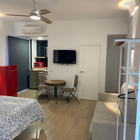 Aparthotel Rey 1 *